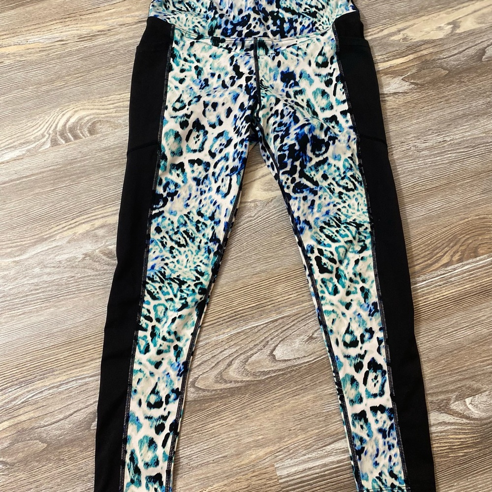 Lularoe Rise collection workout Capri